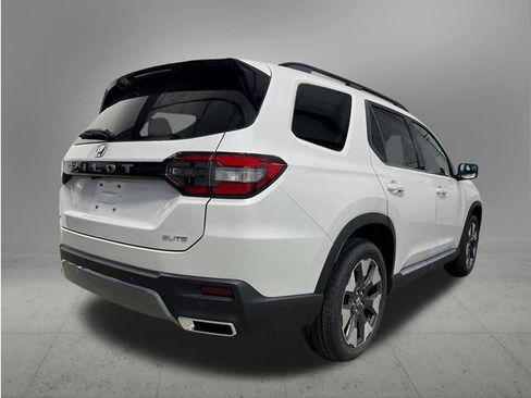 New 2026 Honda Pilot Elite image 5