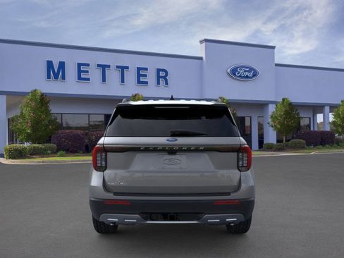 New 2026 Ford Explorer Active w/ Active Comfort Package image 6