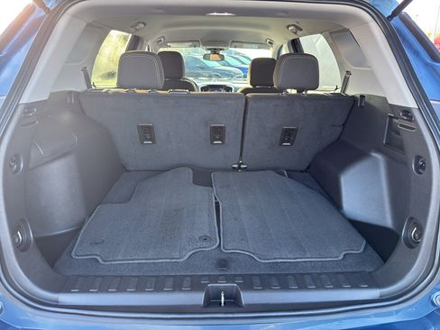 Used 2024 GMC Terrain SLE image 35