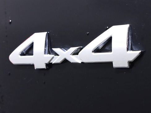 Used 2016 Toyota Tacoma SR5 w/ SR5 Appearance Package (SN) image 37