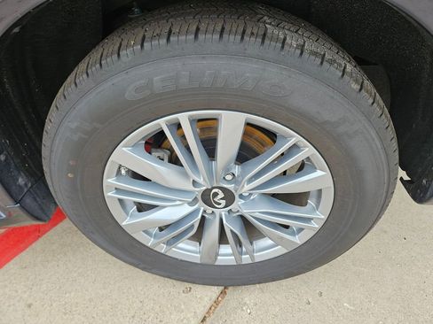 Used 2024 INFINITI QX80 Luxe image 26