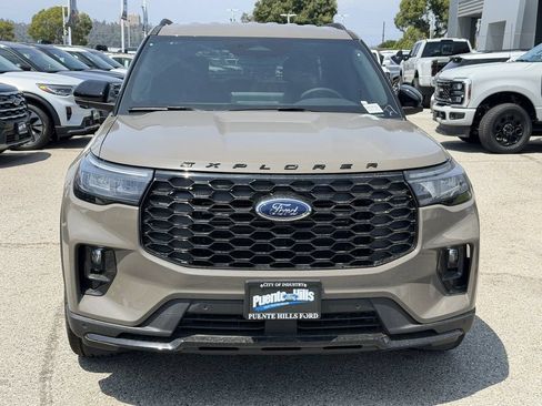 New 2026 Ford Explorer ST-Line w/ ST-Line Street Pack RWD image 2