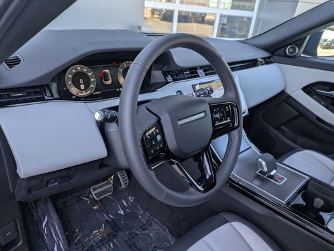 New 2026 Land Rover Range Rover Evoque Dynamic SE image 12