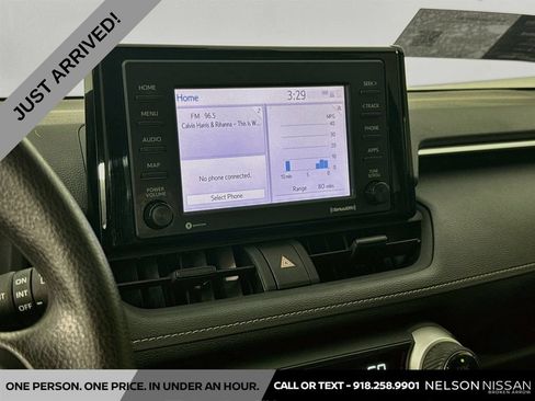 Used 2020 Toyota RAV4 XLE FWD image 14