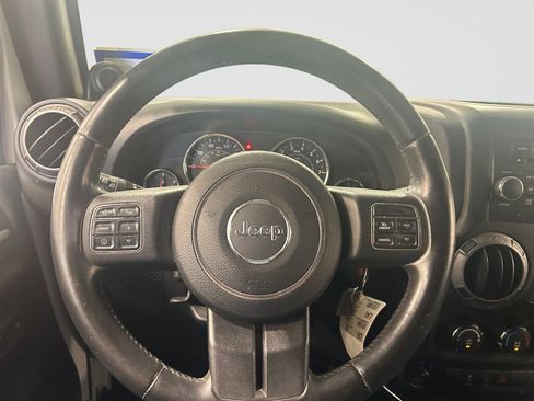 Used 2012 Jeep Wrangler Unlimited Sport AWD/4WD image 18