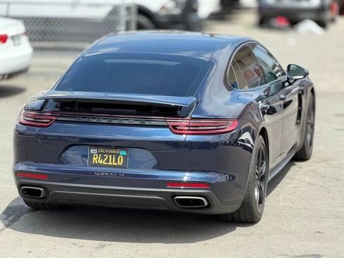 Used 2018 Porsche Panamera image 19