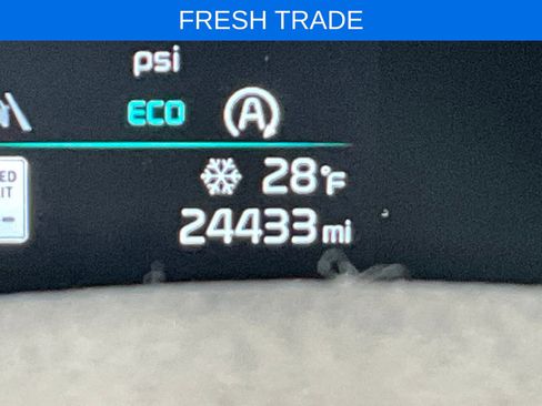 Used 2024 Kia Telluride S image 16