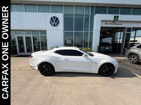 Used 2022 Chevrolet Camaro LT RWD image 5