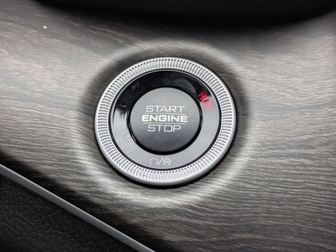 New 2025 Jeep Grand Cherokee Limited image 31