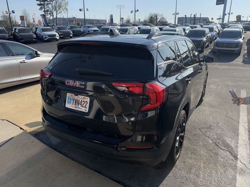 Used 2021 GMC Terrain SLT w/ Infotainment Package II image 4