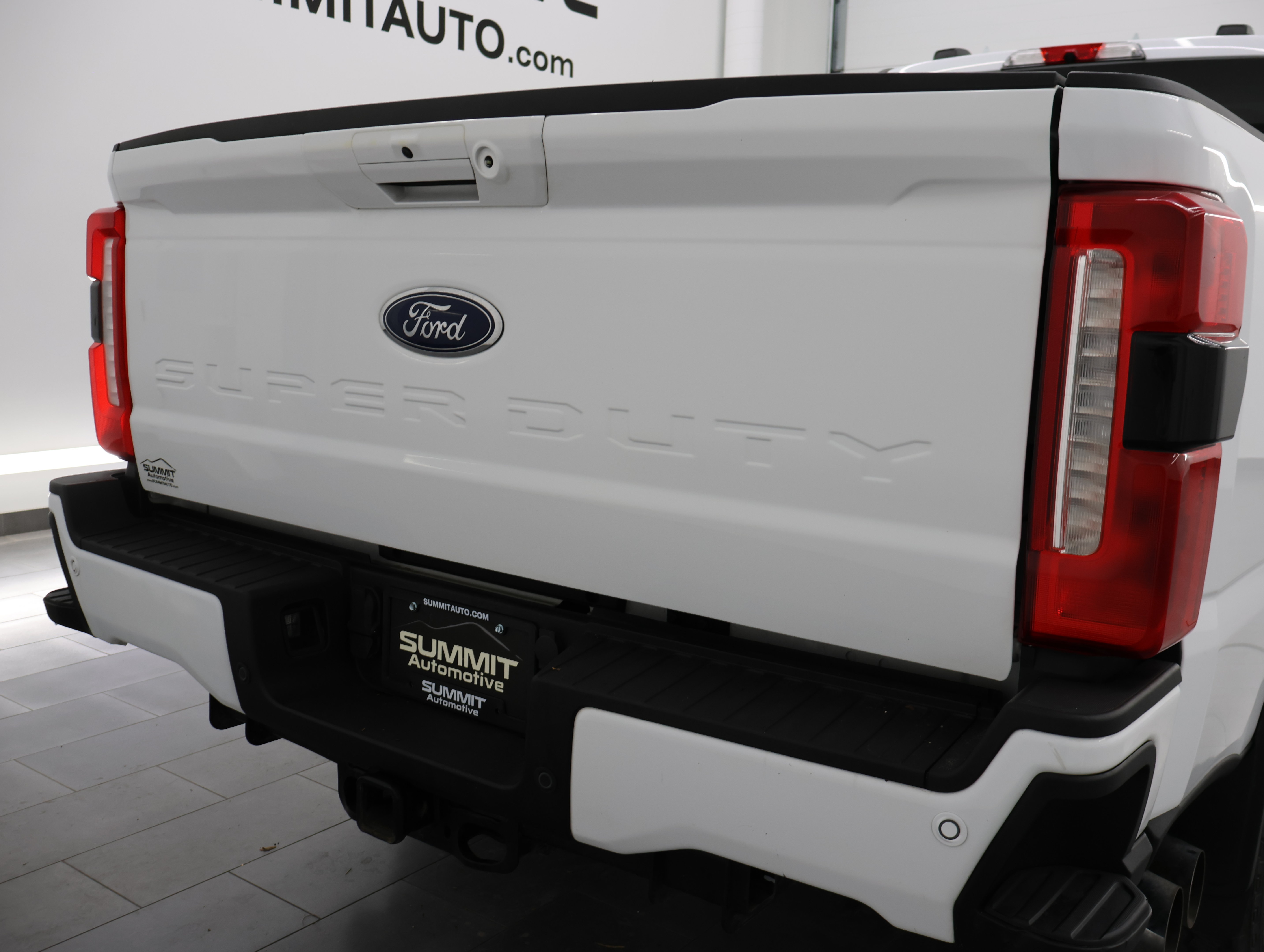 Used 2024 Ford F350 Lariat w/ Sport Appearance Package AWD/4WD image 32
