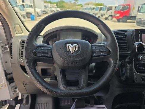 Used 2025 RAM ProMaster 2500 w/ Convenience Group FWD image 28