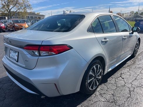 Used 2020 Toyota Corolla LE image 7
