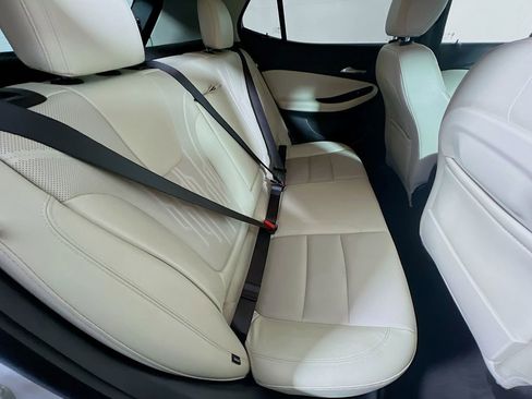 Used 2024 Buick Encore GX Avenir FWD image 23