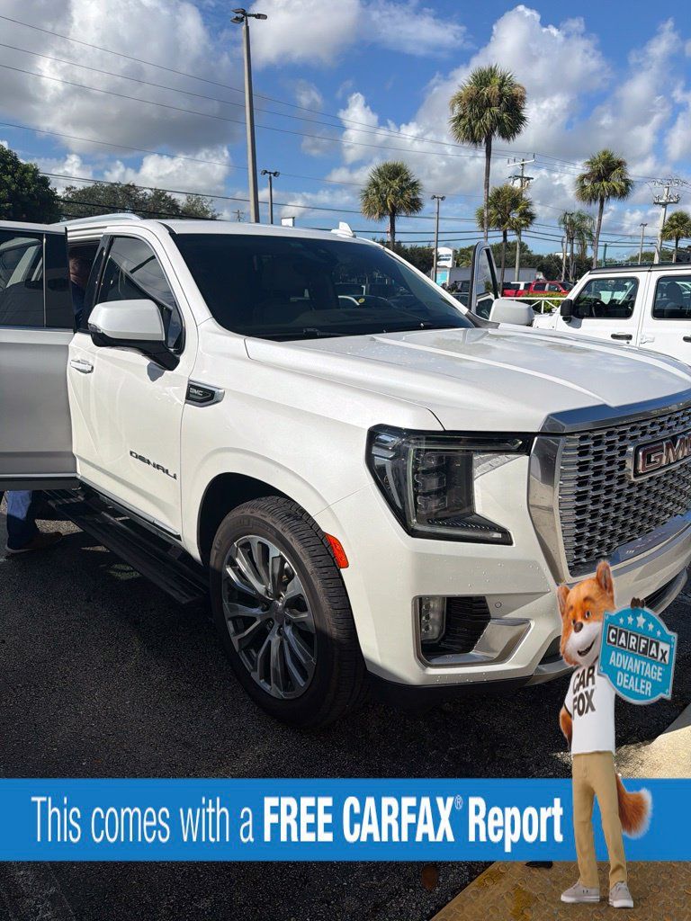 Used 2021 GMC Yukon Denali w/ Denali Premium Package RWD image 3