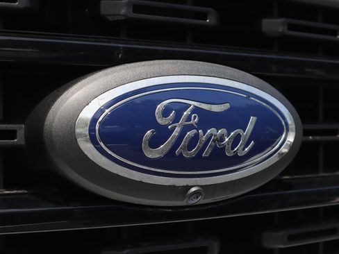 Used 2021 Ford F150 Lariat w/ Equipment Group 502A High AWD/4WD image 40