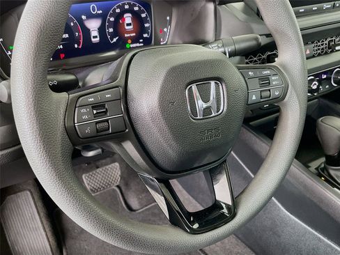 Used 2025 Honda Accord SE image 16