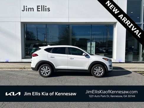 Used 2020 Hyundai Tucson SE image 1