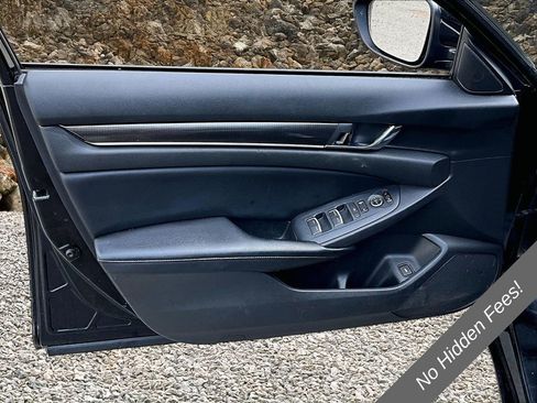 Used 2018 Honda Accord Sport image 15