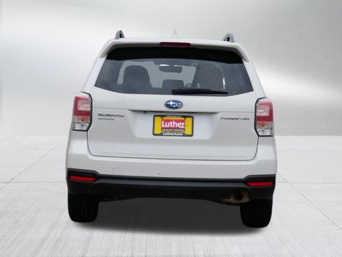 Used 2018 Subaru Forester 2.5i Premium AWD/4WD image 6