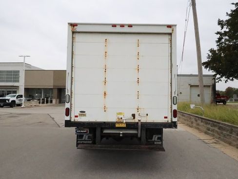 Used 2015 Chevrolet Express 3500 Extended image 4