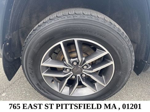 Used 2021 Jeep Grand Cherokee Limited AWD/4WD image 33