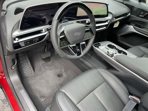 New 2025 Cadillac Lyriq Sport image 20