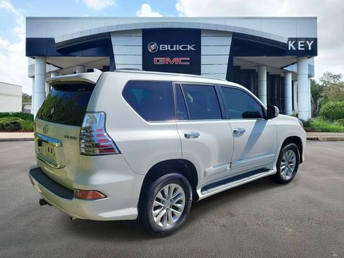 Used 2018 Lexus GX 460 Premium w/ Premium Package image 3
