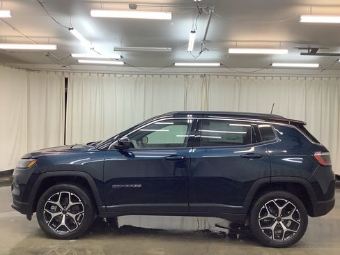 New 2026 Jeep Compass Limited image 10