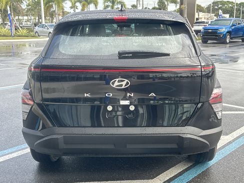 New 2026 Hyundai Kona SE image 7