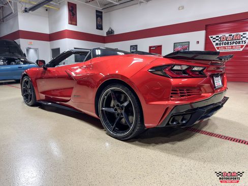 Used 2025 Chevrolet Corvette E-Ray AWD/4WD image 3