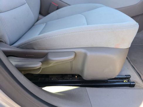 Used 2025 Chevrolet Malibu LT image 14