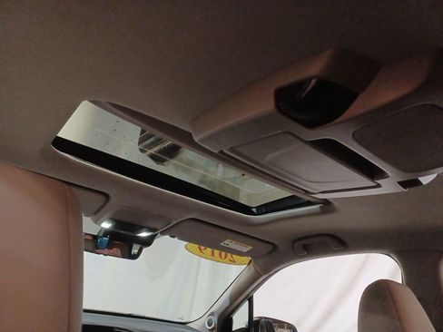 Used 2019 Honda Pilot Elite image 16