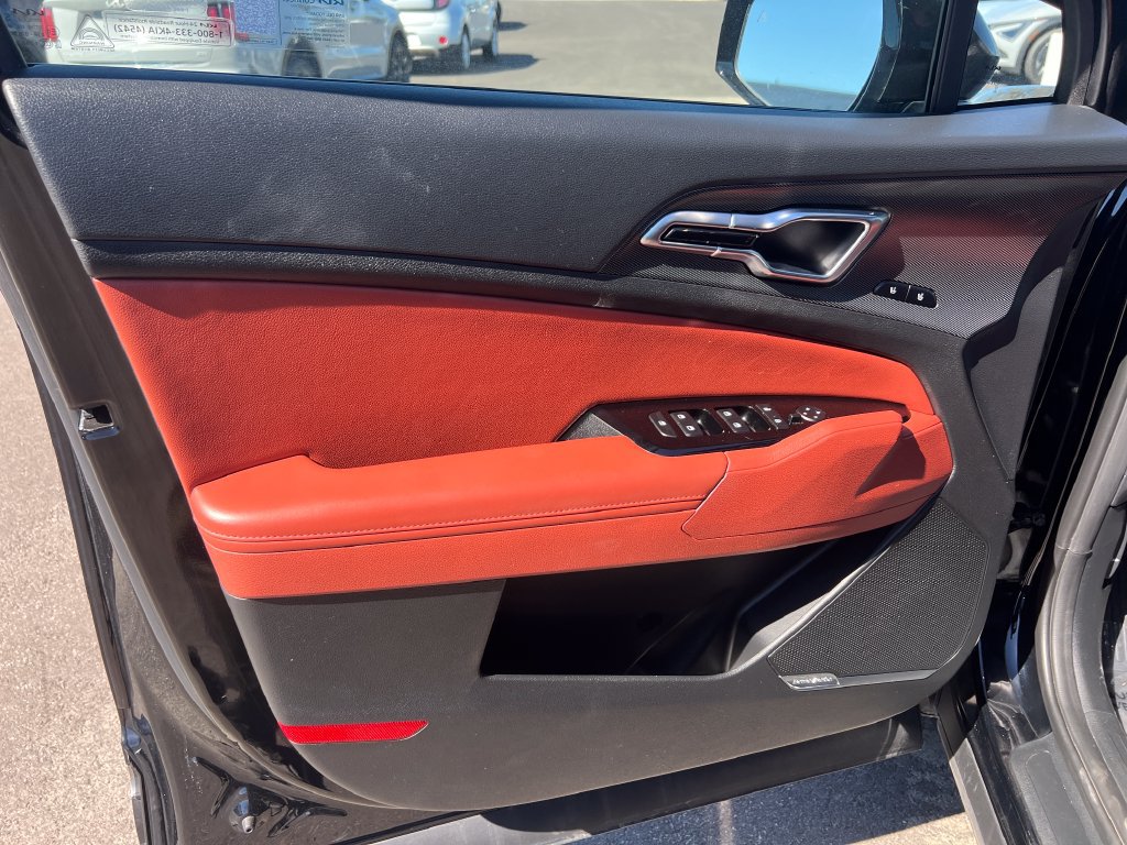 Certified 2024 Kia Sportage SX AWD/4WD image 11
