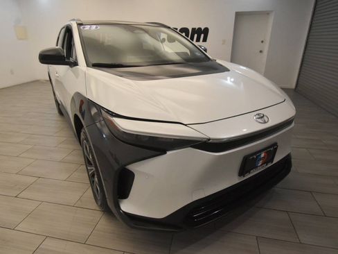 Used 2023 Toyota bZ4X AWD w/ Weather Package image 7