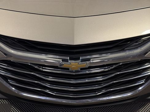 Used 2024 Chevrolet Malibu LT FWD image 12