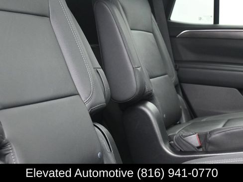 Used 2023 Chevrolet Tahoe Z71 w/ Luxury Package AWD/4WD image 10