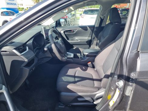 Used 2024 Toyota RAV4 LE AWD/4WD image 22