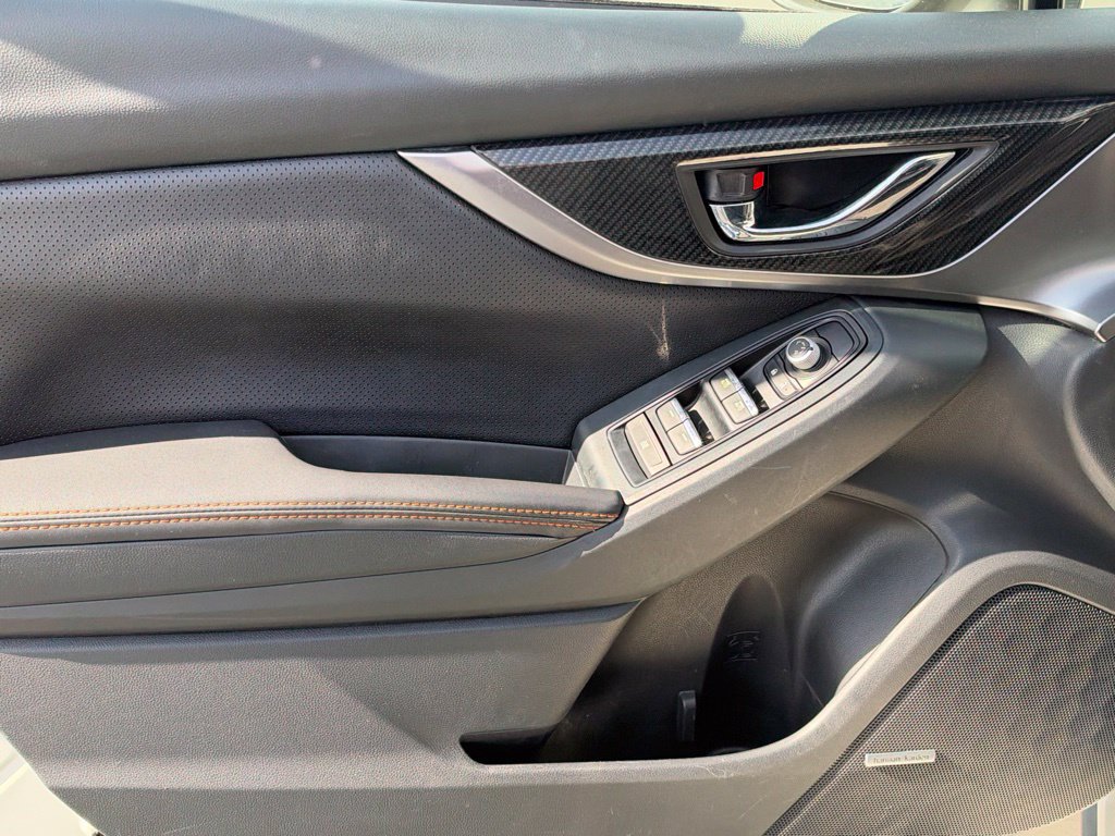 Used 2020 Subaru Crosstrek 2.0i Limited w/ Moonroof Package w/Navigation AWD/4WD image 17