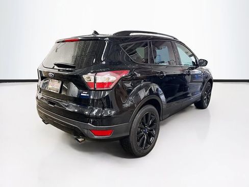 Used 2018 Ford Escape SE w/ SE Sport Appearance Package image 6