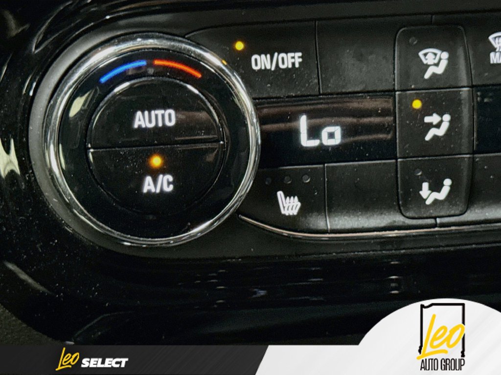 Used 2024 Chevrolet Trax RS w/ Driver Confidence Package FWD image 22