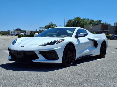 Used 2024 Chevrolet Corvette Stingray Convertible w/ Z51 Performance Package RWD image 33