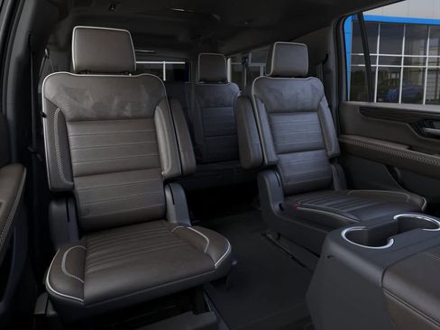New 2026 GMC Yukon XL Denali Ultimate w/ LPO, Illumination Package AWD/4WD image 17