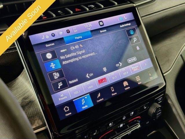Used 2024 Jeep Grand Cherokee Limited w/ Luxury Tech Group II AWD/4WD image 15