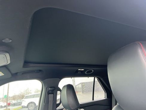 Used 2025 Ford Explorer ST image 8