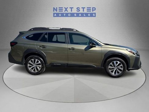Used 2025 Subaru Outback Premium w/ Popular Package #1 AWD/4WD image 9