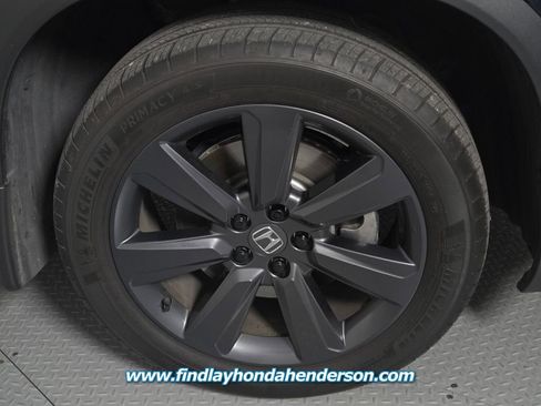 Certified 2025 Honda Pilot Sport image 12