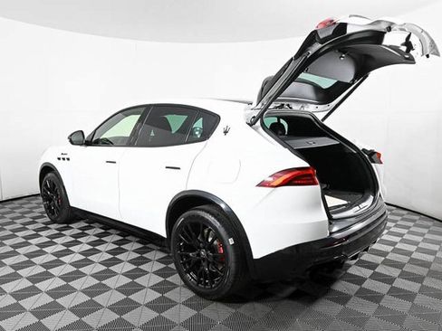 Used 2025 Maserati Grecale Modena image 27