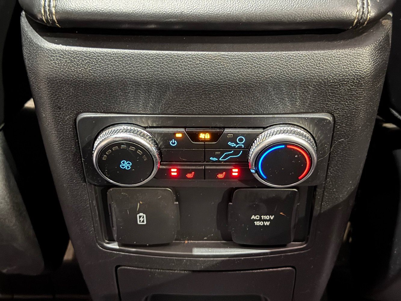 Used 2022 Ford Explorer Limited w/ Equipment Group 301A AWD/4WD image 28