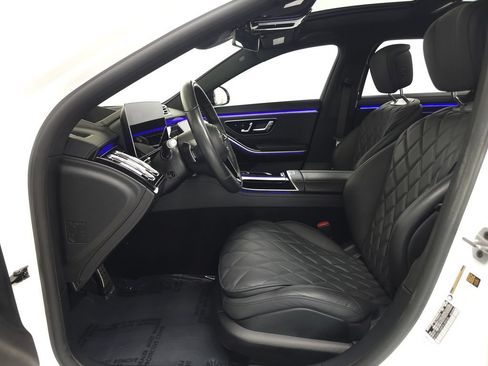 Used 2023 Mercedes-Benz S 580 4MATIC Sedan image 8